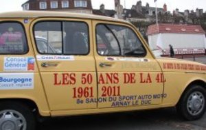 LES 50 ANS DE LA RENAULT- R 4