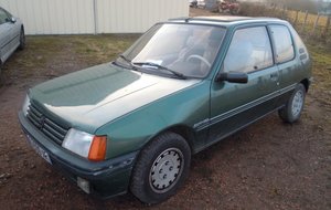 PEUGEOT  205  -  HUGON  Dominique