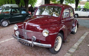 RENAULT  4CV  -  19??  -  FOURRIER  Marie