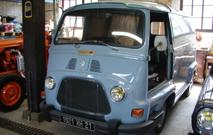 RENAULT ESTAFETTE   FOUCHER  Rémi