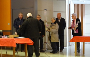 Remise des récompenses aux participants de l'année