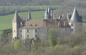 Vue du Château de LA ROCHEPOT  depuis l'ancienne RN6.